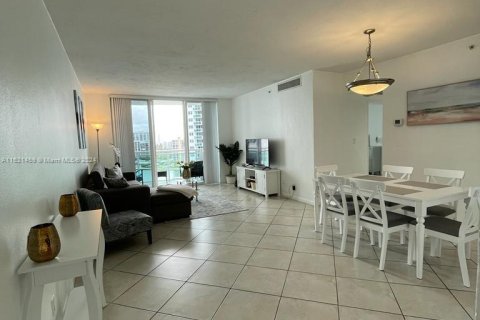 Copropriété à vendre à Hollywood, Floride: 1 chambre, 75.9 m2 № 1242327 - photo 5