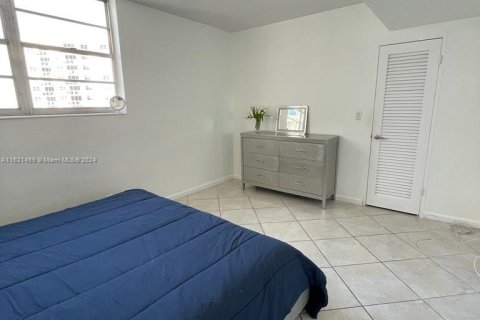 Copropriété à vendre à Hollywood, Floride: 1 chambre, 75.9 m2 № 1242327 - photo 9