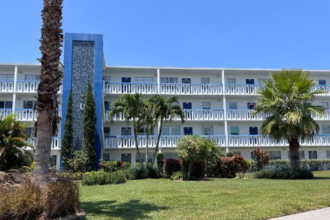 Condo in Deerfield Beach, Florida, 2 bedrooms  № 1226864 - photo 12