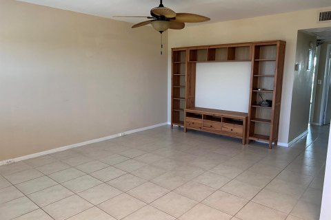 Condo in Deerfield Beach, Florida, 2 bedrooms  № 1226864 - photo 10