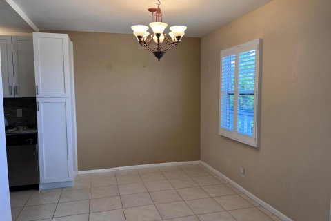 Condo in Deerfield Beach, Florida, 2 bedrooms  № 1226864 - photo 8