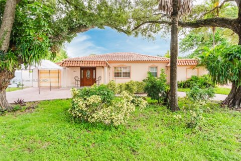 Villa ou maison à vendre à Miami, Floride: 3 chambres, 122.17 m2 № 1331666 - photo 1