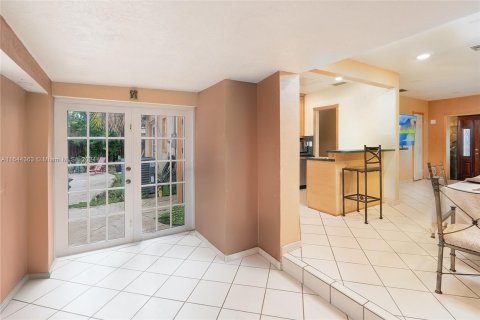 Casa en venta en Miami, Florida, 3 dormitorios, 122.17 m2 № 1331666 - foto 26