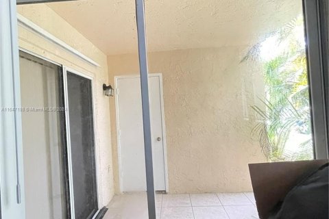 Copropriété à vendre à Coral Springs, Floride: 3 chambres, 117.06 m2 № 1333574 - photo 5