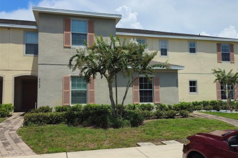 Touwnhouse à vendre à Kissimmee, Floride: 4 chambres, 184.41 m2 № 1322029 - photo 2