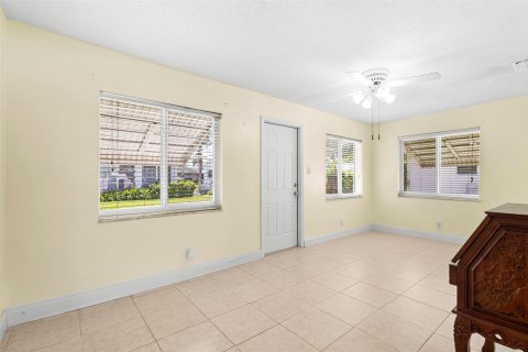 Casa en venta en Margate, Florida, 2 dormitorios, 110.37 m2 № 1065533 - foto 21