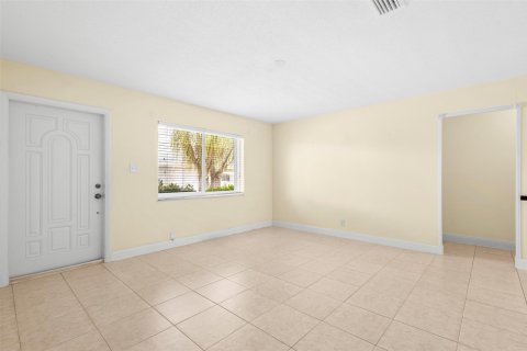 Villa ou maison à vendre à Margate, Floride: 2 chambres, 110.37 m2 № 1065533 - photo 20