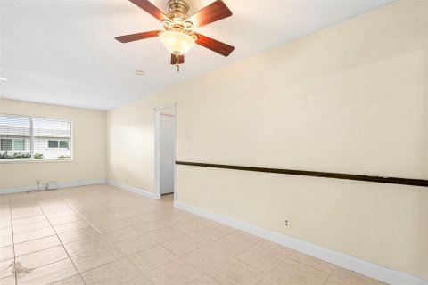 Villa ou maison à vendre à Margate, Floride: 2 chambres, 110.37 m2 № 1065533 - photo 28