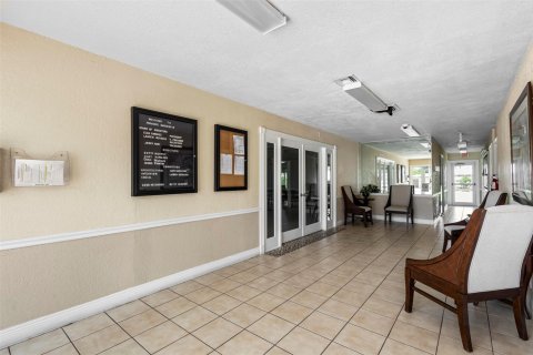 Villa ou maison à vendre à Margate, Floride: 2 chambres, 110.37 m2 № 1065533 - photo 3
