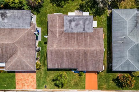 Villa ou maison à vendre à Margate, Floride: 2 chambres, 110.37 m2 № 1065533 - photo 9