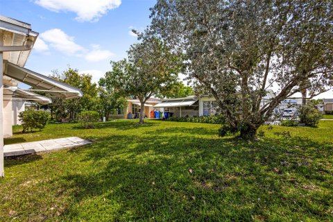 Villa ou maison à vendre à Margate, Floride: 2 chambres, 110.37 m2 № 1065533 - photo 14