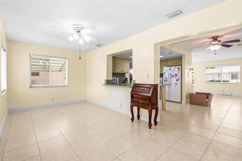 Villa ou maison à vendre à Margate, Floride: 2 chambres, 110.37 m2 № 1065533 - photo 17