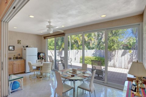 Villa ou maison à vendre à Fort Lauderdale, Floride: 2 chambres, 200.76 m2 № 1061444 - photo 21