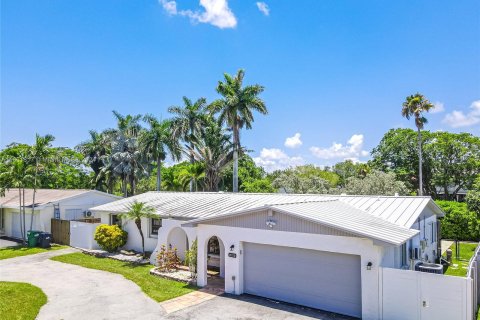 Villa ou maison à louer à Cutler Bay, Floride: 4 chambres, 177.07 m2 № 1345192 - photo 21