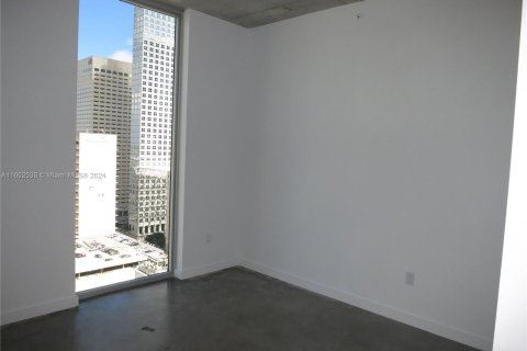 Condo in Miami, Florida, 2 bedrooms  № 1345308 - photo 11