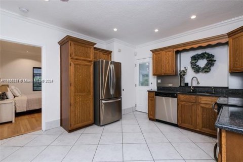 Immobilier commercial à vendre à Pompano Beach, Floride: 282.61 m2 № 1345193 - photo 18