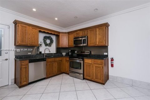 Immobilier commercial à vendre à Pompano Beach, Floride: 282.61 m2 № 1345193 - photo 17