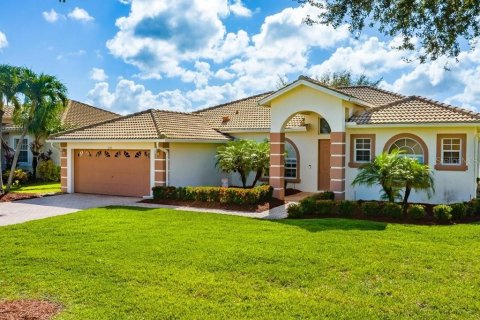 House in Naples, Florida 3 bedrooms, 173.91 sq.m. № 1194028 - photo 8