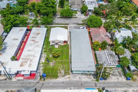 Commercial property in Hollywood, Florida 97.45 sq.m. № 1043852 - photo 13
