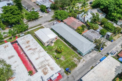 Immobilier commercial à vendre à Hollywood, Floride: 97.45 m2 № 1043852 - photo 14