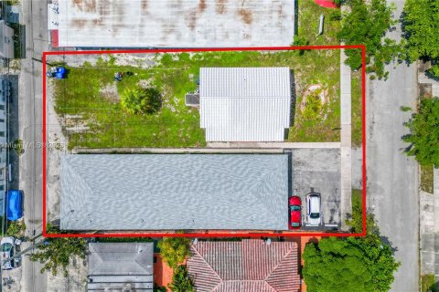 Commercial property in Hollywood, Florida 97.45 sq.m. № 1043852 - photo 7