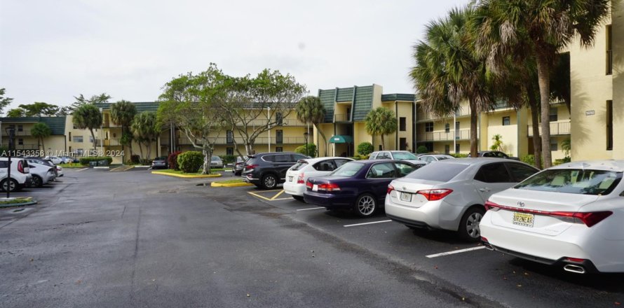 Condo in Tamarac, Florida, 1 bedroom  № 1043848