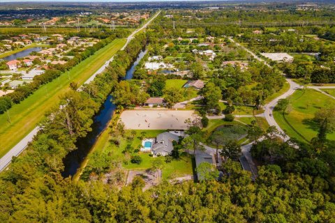 Villa ou maison à vendre à Lake Worth, Floride: 4 chambres, 242.2 m2 № 1070308 - photo 4