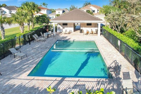 Casa en venta en Lake Worth, Florida, 5 dormitorios, 401.34 m2 № 1027146 - foto 1