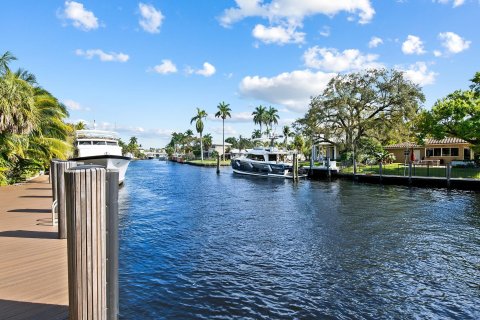 Villa ou maison à vendre à Fort Lauderdale, Floride: 4 chambres, 299.98 m2 № 1027064 - photo 1