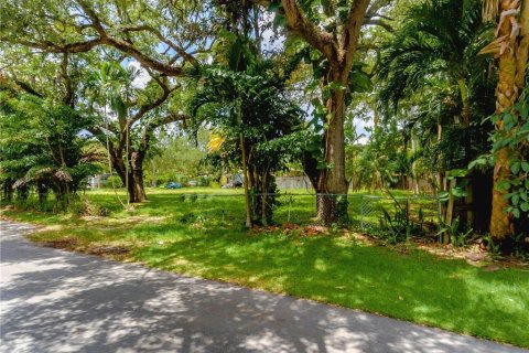 Купить земельный участок в Форт-Лодердейл, Флорида № 1054652 - фото 4