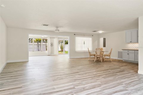 Villa ou maison à vendre à Vero Beach, Floride: 2 chambres, 179.67 m2 № 1301411 - photo 7