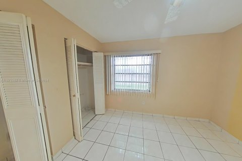 Copropriété à vendre à Miami, Floride: 1 chambre, 60.39 m2 № 1399407 - photo 7