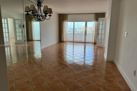 Copropriété à louer à Sunny Isles Beach, Floride: 1 chambre, 70.79 m2 № 1351901 - photo 3