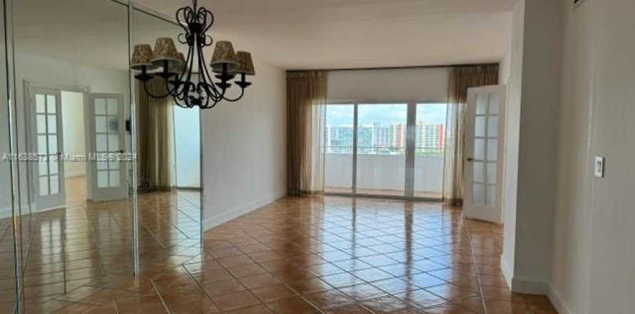 Condo à Sunny Isles Beach, Floride, 1 chambre  № 1351901