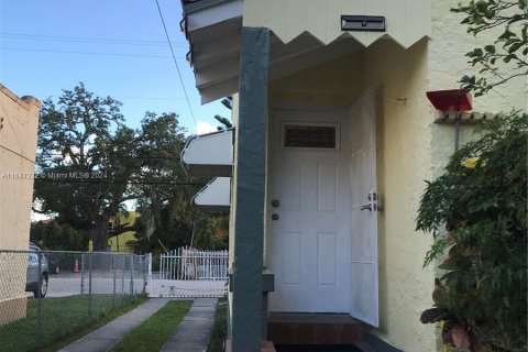 Immobilier commercial à vendre à Miami, Floride: 315.12 m2 № 1319031 - photo 24