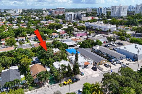 Propiedad comercial en venta en Miami, Florida, 315.12 m2 № 1319031 - foto 6