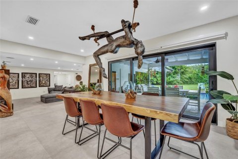 Villa ou maison à vendre à Miami, Floride: 4 chambres, 428.28 m2 № 1351904 - photo 7