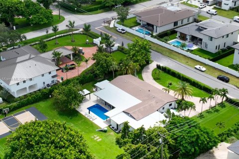 Villa ou maison à vendre à Miami, Floride: 4 chambres, 428.28 m2 № 1351904 - photo 24