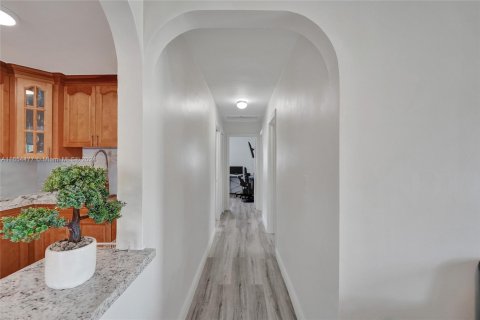 Villa ou maison à vendre à Miramar, Floride: 3 chambres, 91.6 m2 № 1351859 - photo 18