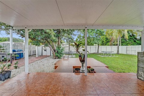 Villa ou maison à vendre à Miramar, Floride: 3 chambres, 91.6 m2 № 1351859 - photo 24