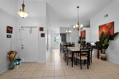 Villa ou maison à vendre à Davie, Floride: 4 chambres, 137.4 m2 № 1331456 - photo 12