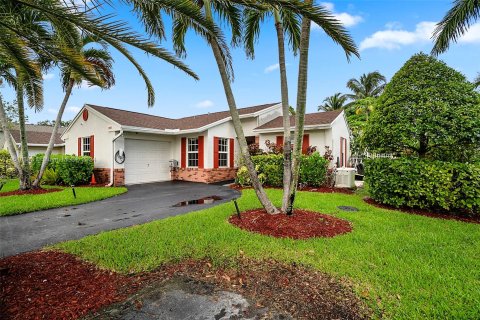 Villa ou maison à vendre à Davie, Floride: 4 chambres, 137.4 m2 № 1331456 - photo 6