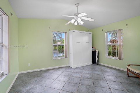 Casa en venta en Davie, Florida, 4 dormitorios, 137.4 m2 № 1331456 - foto 18