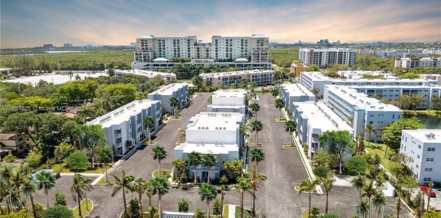 Condo in Dania Beach, Florida, 1 bedroom  № 1241862