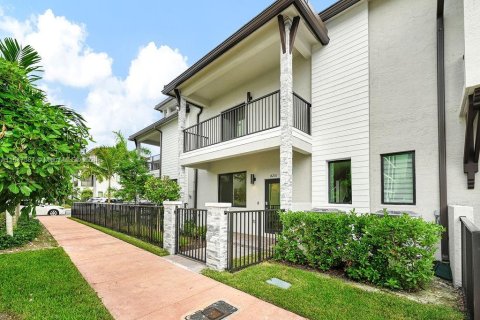 Touwnhouse à vendre à Doral, Floride: 3 chambres, 149.02 m2 № 1331677 - photo 5