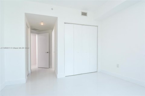 Copropriété à louer à Miami, Floride: 2 chambres, 108.23 m2 № 1356766 - photo 6