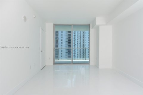 Condo in Miami, Florida, 2 bedrooms  № 1356766 - photo 11