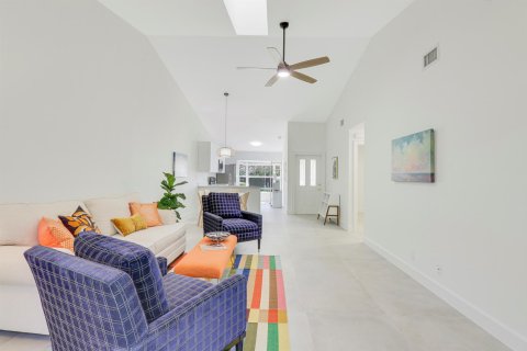 Villa ou maison à vendre à Hobe Sound, Floride: 2 chambres, 120.68 m2 № 1035841 - photo 27