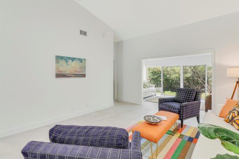 Villa ou maison à vendre à Hobe Sound, Floride: 2 chambres, 120.68 m2 № 1035841 - photo 23