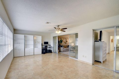 House in West Palm Beach, Florida 2 bedrooms, 99.59 sq.m. № 1092964 - photo 3